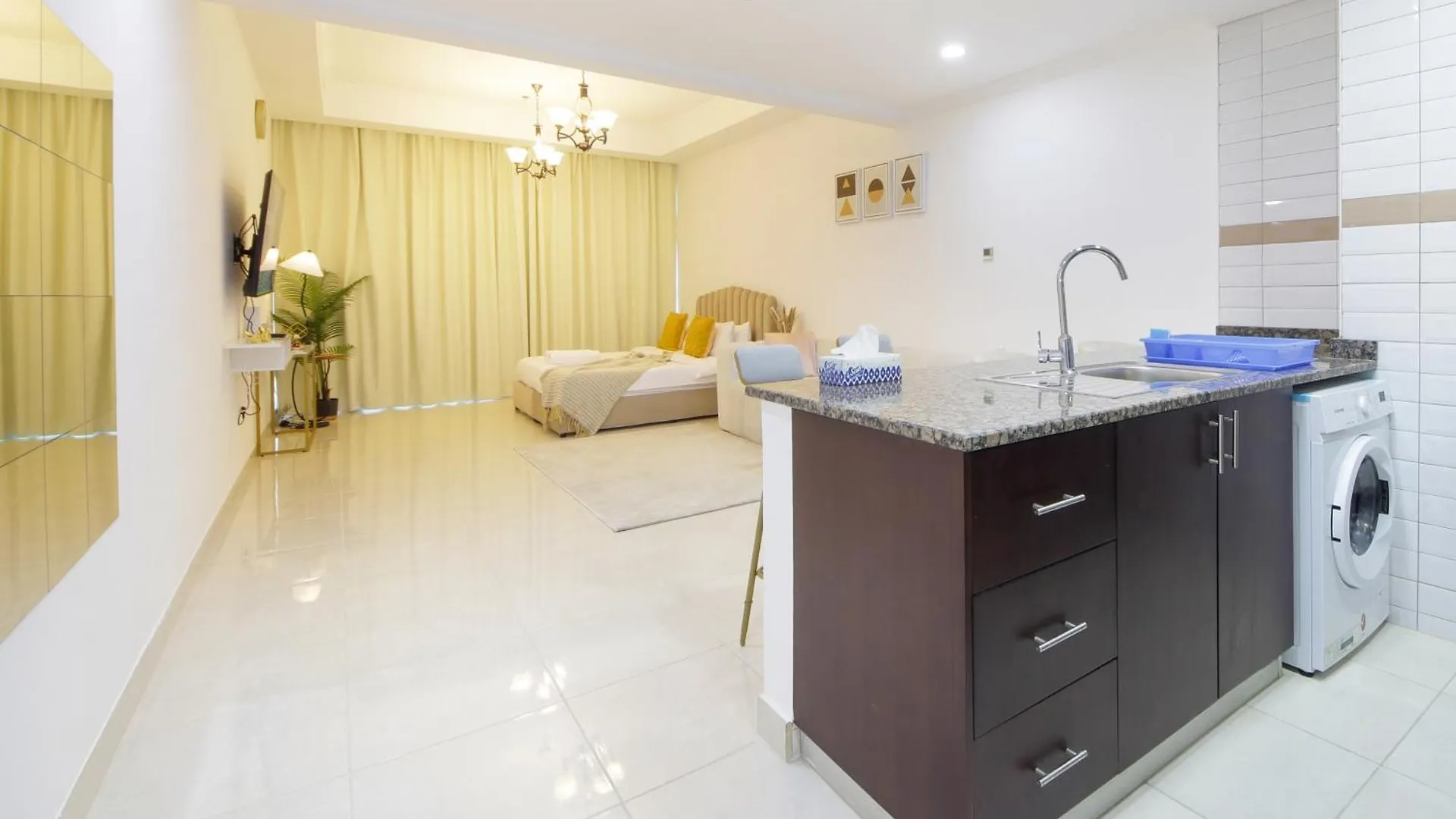 Gorgeous Studio Apt Close To Business Bay Metro Dubai Apartment